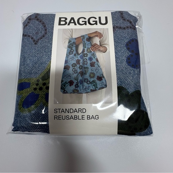 Baggu Standard Reusable Tote Bag Digital Denim Birds
Brand New - Picture 4 of 4